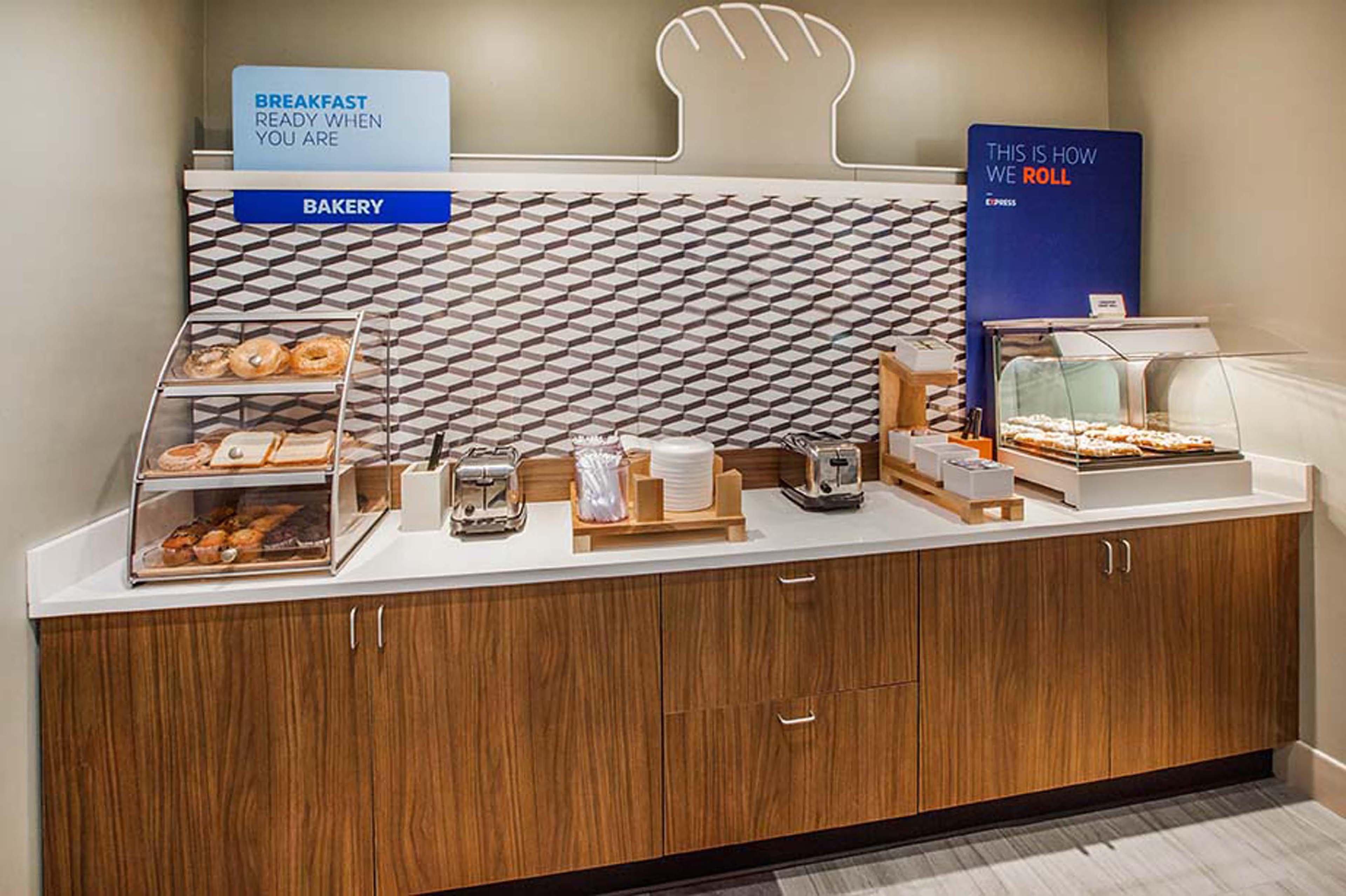 Holiday Inn Express Hotel & Suites Bartlesville By Ihg Esterno foto